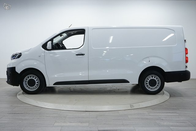 Toyota Proace 8