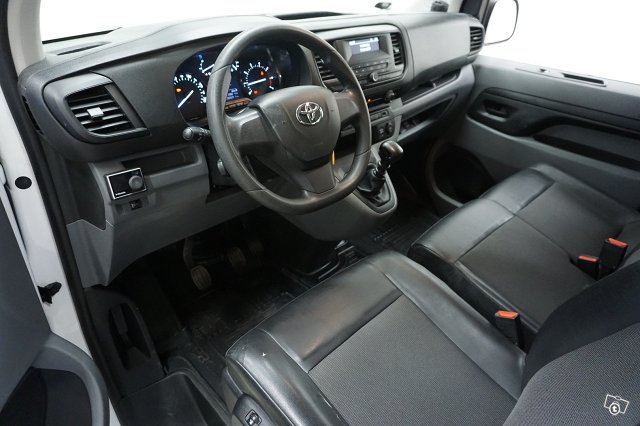 Toyota Proace 9