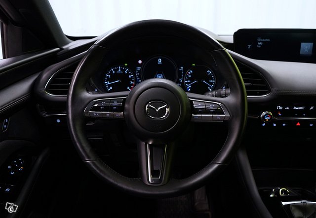 Mazda 3 9