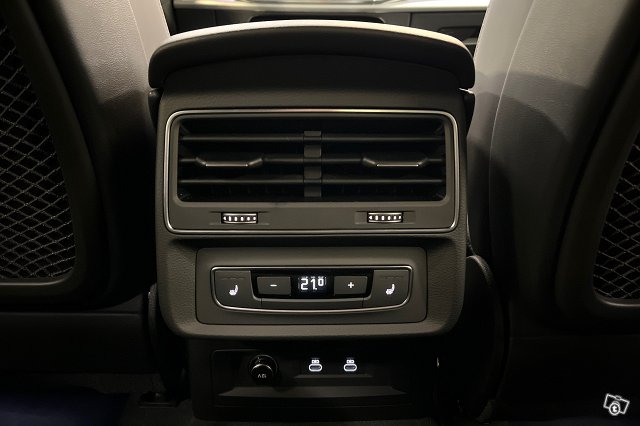 Audi Q8 15