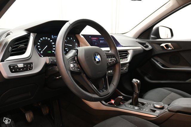 BMW 118 14