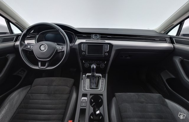 Volkswagen Passat 11