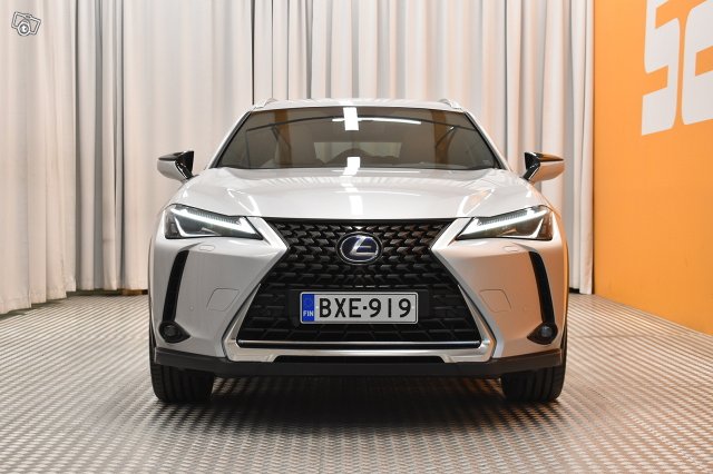 Lexus UX 2