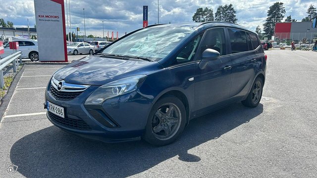 Opel Zafira Tourer 1