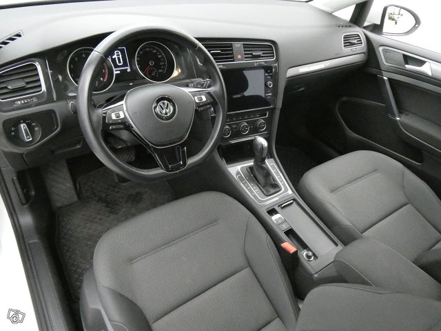 Volkswagen Golf 13