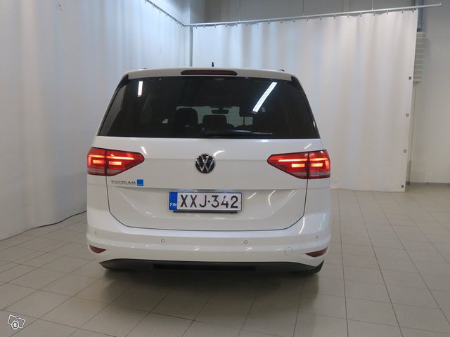 Volkswagen Touran 10
