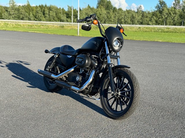 Harley-Davidson Sportster XL 883 N IRON 3