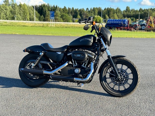 Harley-Davidson Sportster XL 883 N IRON 4