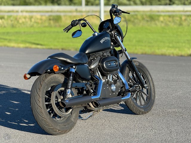 Harley-Davidson Sportster XL 883 N IRON 6