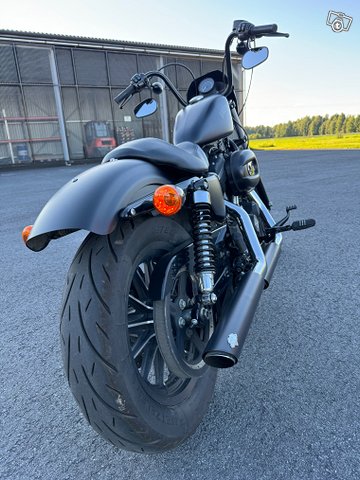 Harley-Davidson Sportster XL 883 N IRON 9