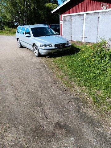 Volvo V70, kuva 1