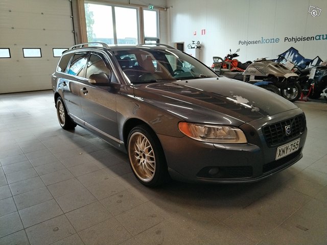 Volvo V70 5