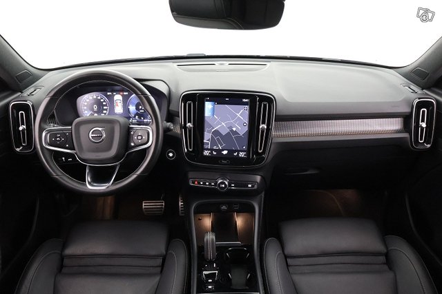 Volvo XC40 17