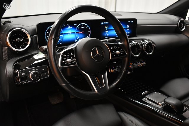 Mercedes-Benz CLA 13