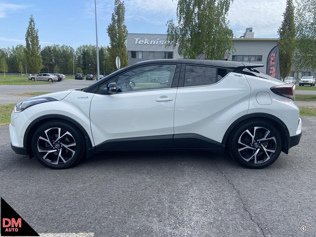 Toyota C-HR 2