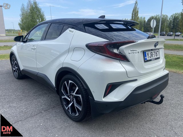 Toyota C-HR 13