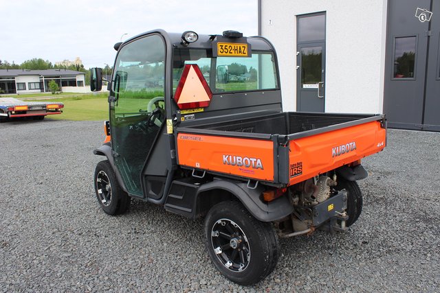 Kubota RTV X900 T1-maataloustraktori 7