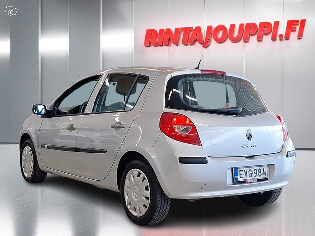 Renault Clio III 2