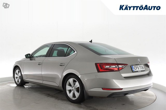 SKODA Superb 3