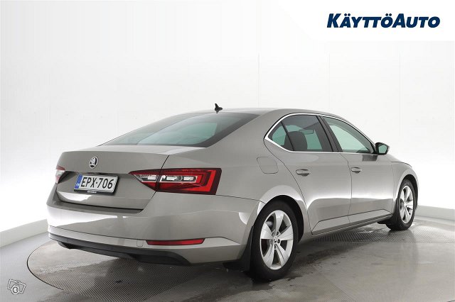 SKODA Superb 4