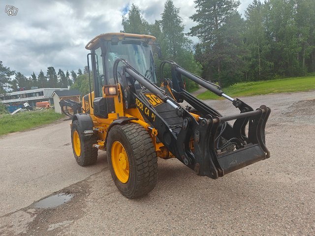 Jcb 411 ht 13