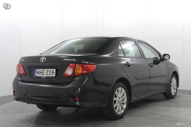 Toyota Corolla 4