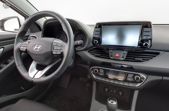 HYUNDAI I30 Hatchback 11