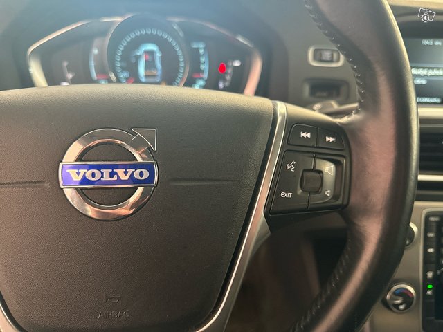 Volvo S60 19