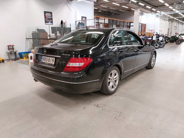 Mercedes-Benz C 2