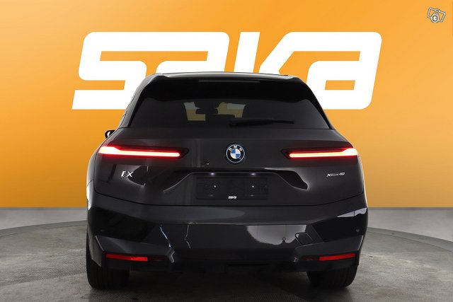 BMW IX 7