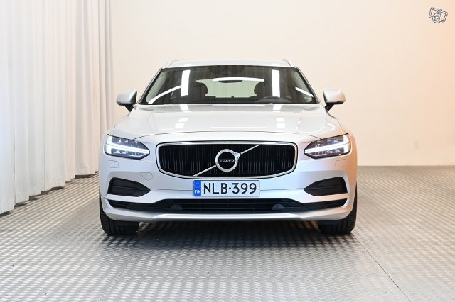 Volvo V90 2