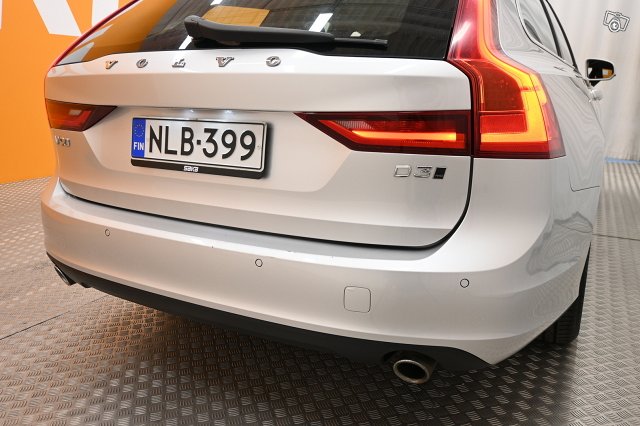 Volvo V90 9