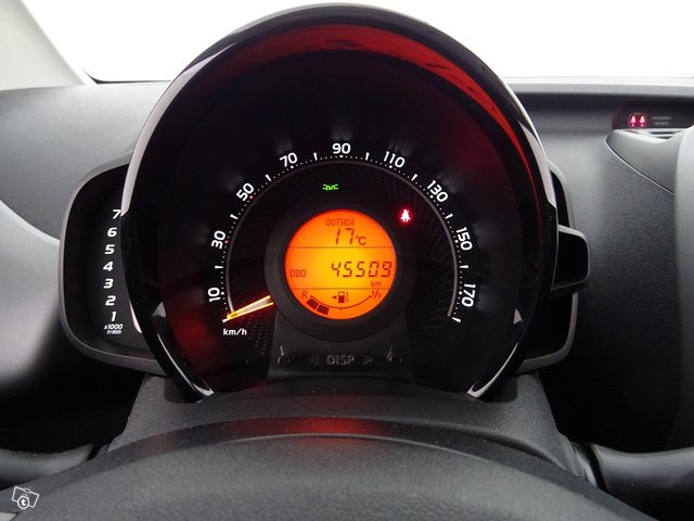 Toyota AYGO 16