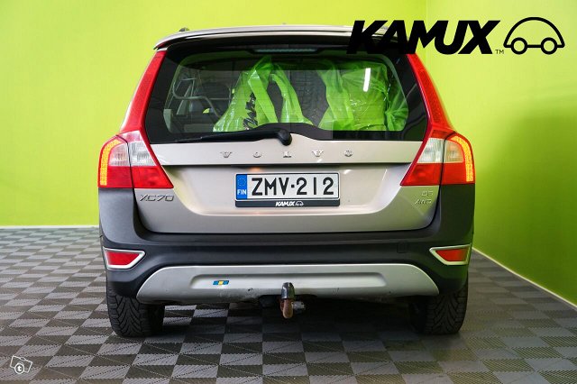 Volvo XC70 8