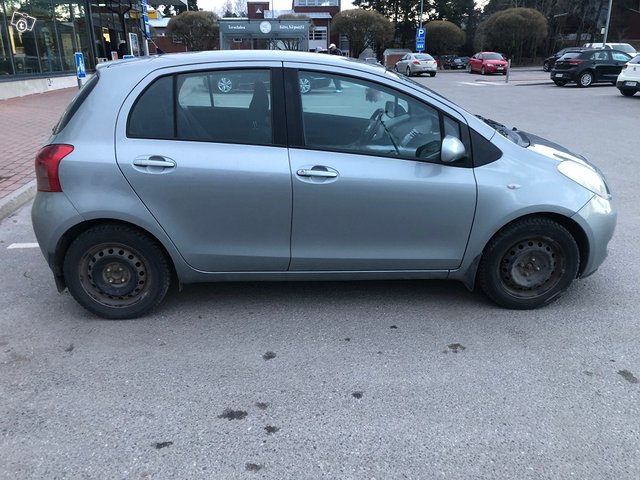 Toyota Yaris 3