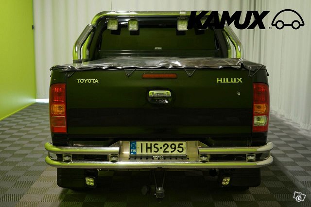 Toyota Hilux 6