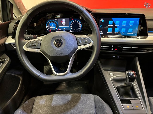 Volkswagen Golf 8