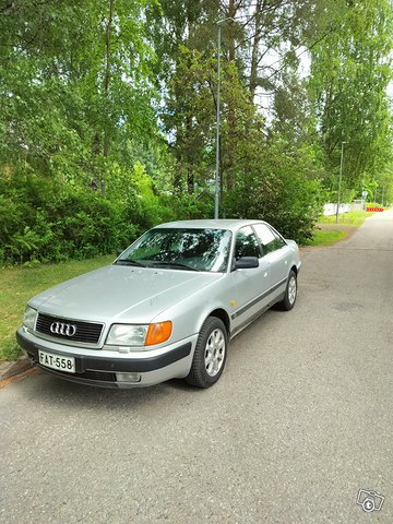 Audi 100 1