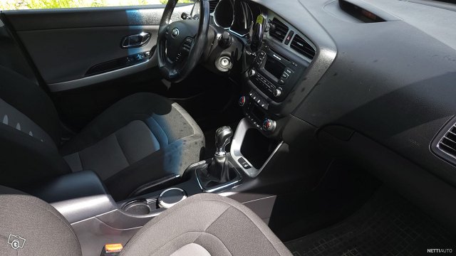 Kia Ceed 8