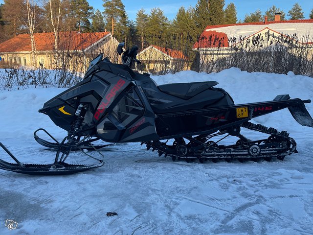 Polaris axys SKS 146 ES 850cc 3