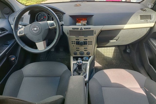 Opel Astra 6