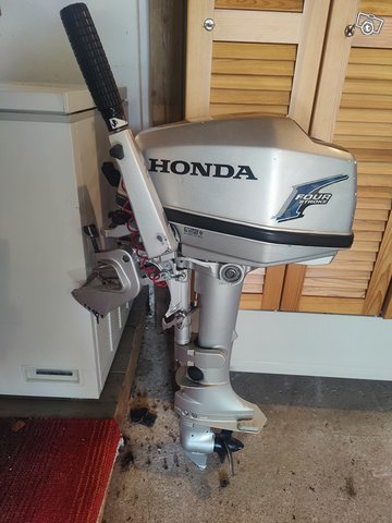 Honda perämoottori, kuva 1