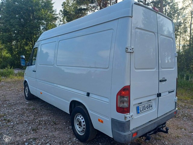 Mercedes-Benz Sprinter 16