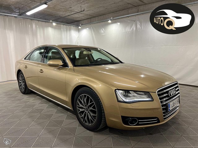 Audi A8 1