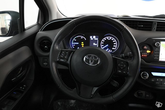 Toyota Yaris 22