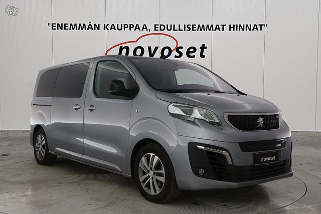 PEUGEOT E-Traveller 5