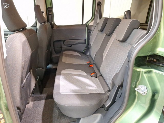 Ford Transit Courier 21