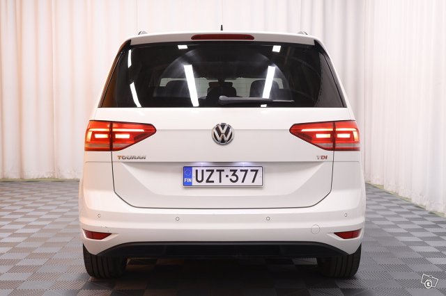 Volkswagen Touran 5