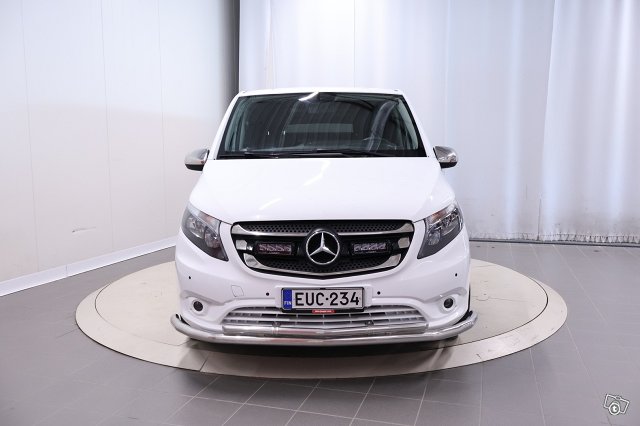 Mercedes-Benz Vito 2