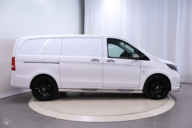 Mercedes-Benz Vito 4